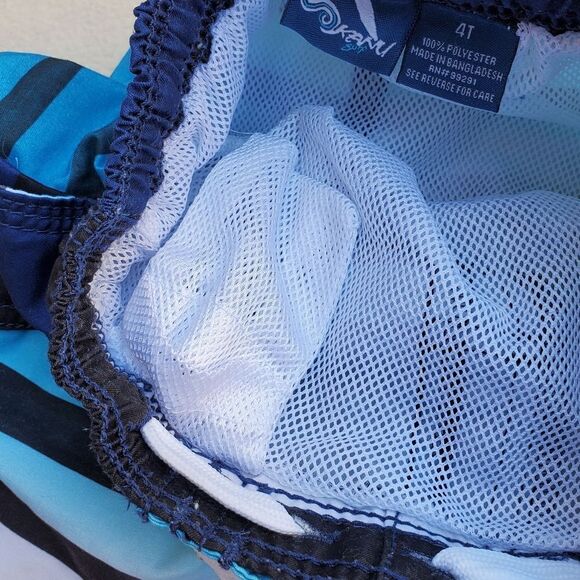 Kanu striped swim trunks Size 4T - Picture 7 of 10